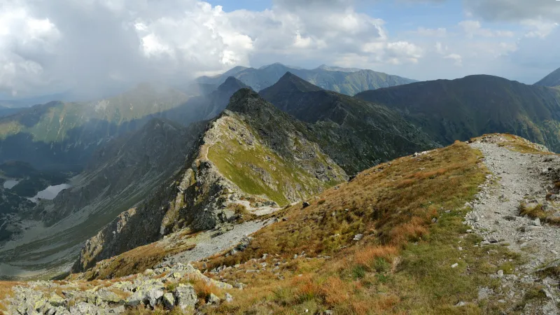 Across the chains to Tri kopy and Baníkov